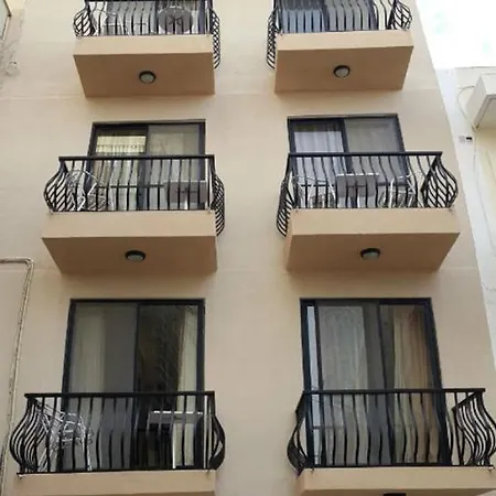 Seashells 2 Bedroom With Sunny Terrace With Stunning Sea Views - By Getawaysmalta