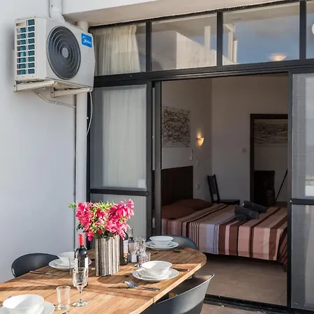 Seashells 2 Bedroom With Sunny Terrace With Stunning Sea Views - By Getawaysmalta St. Paul's Bay