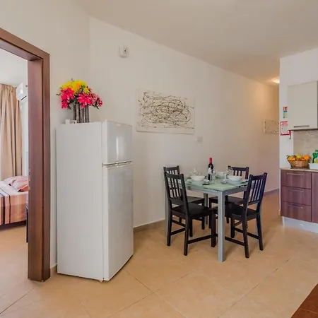 Seashells 2 Bedroom With Sunny Terrace With Stunning Sea Views - By Getawaysmalta St. Paul's Bay