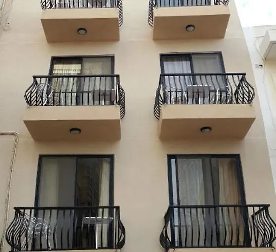 Seashells 2 Bedroom With Sunny Terrace With Stunning Sea Views - By Getawaysmalta