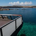Seashells 2 Bedroom With Sunny Terrace With Stunning Sea Views - By Getawaysmalta Апартаменты *