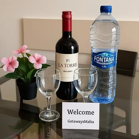 Seashells 2 Bedroom With Sunny Terrace With Stunning Sea Views - By Getawaysmalta *