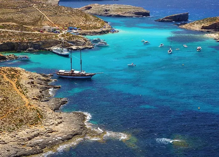 公寓 Seashells 2 Bedroom With Sunny Terrace With Stunning Sea Views - By Getawaysmalta